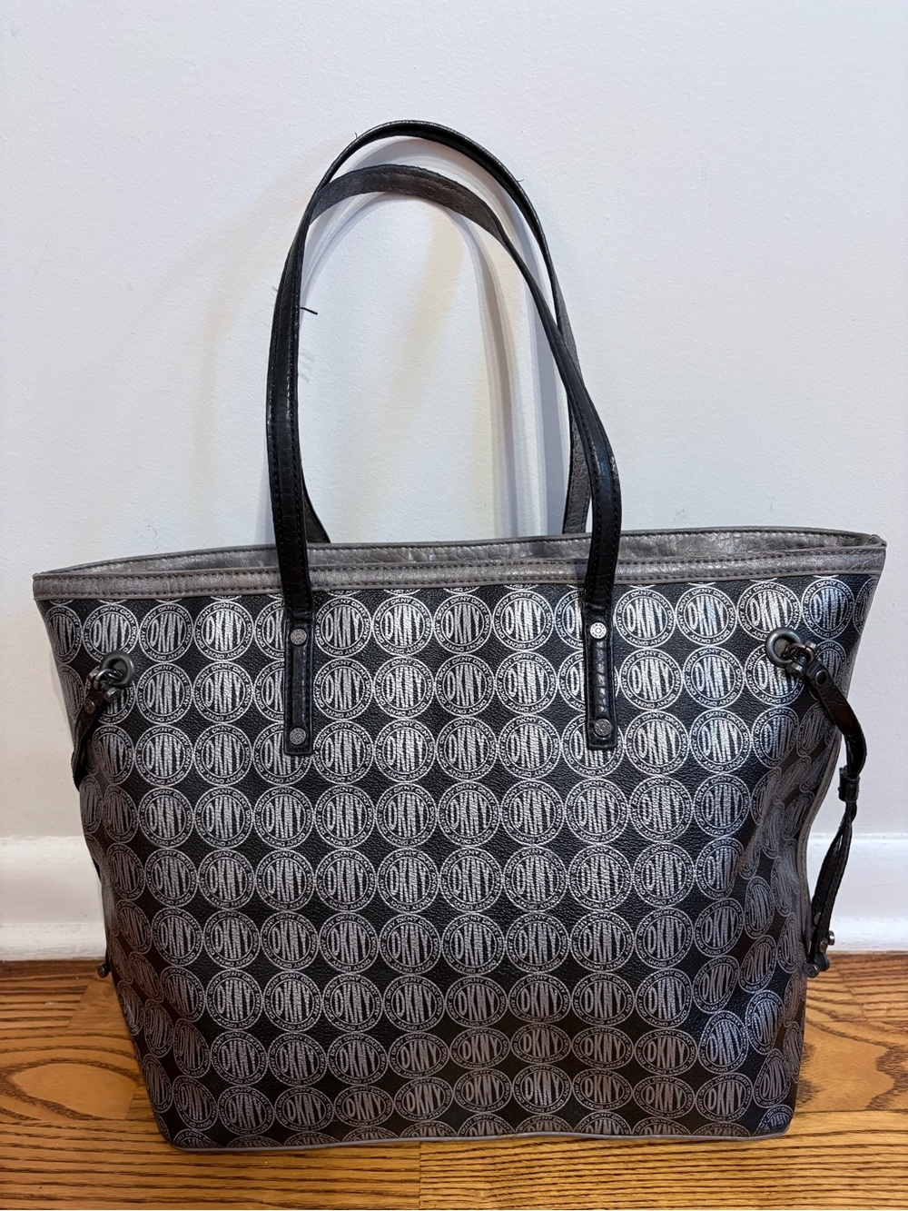 DKNY Vintage Black/Silver Tote Bag